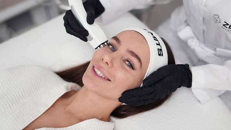 Facial Anti-Edad con Tecnología Avanzada